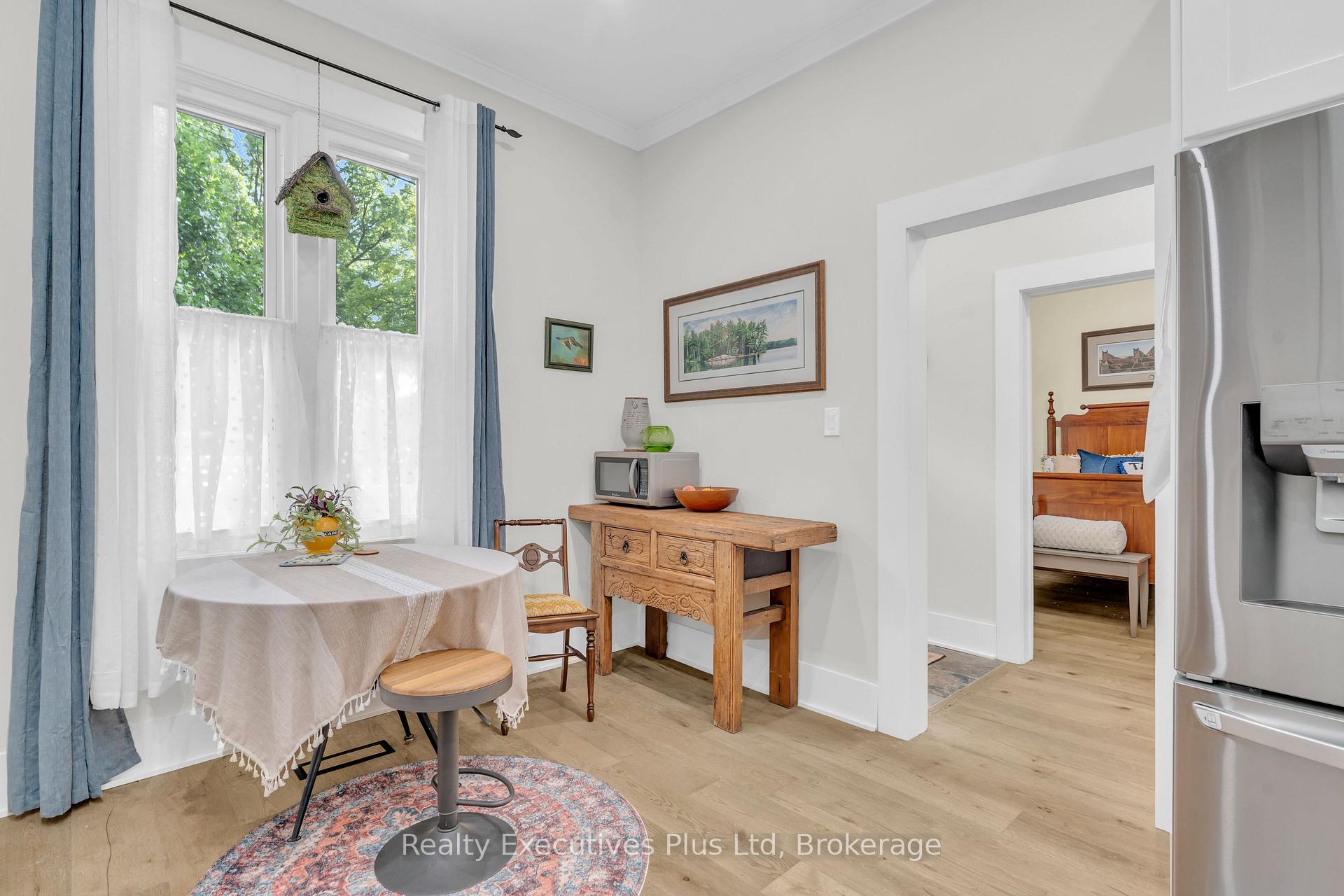 Photo 15 of 61 Hearn Avenue, Guelph, Junction/Onward Willow — HOMEH
