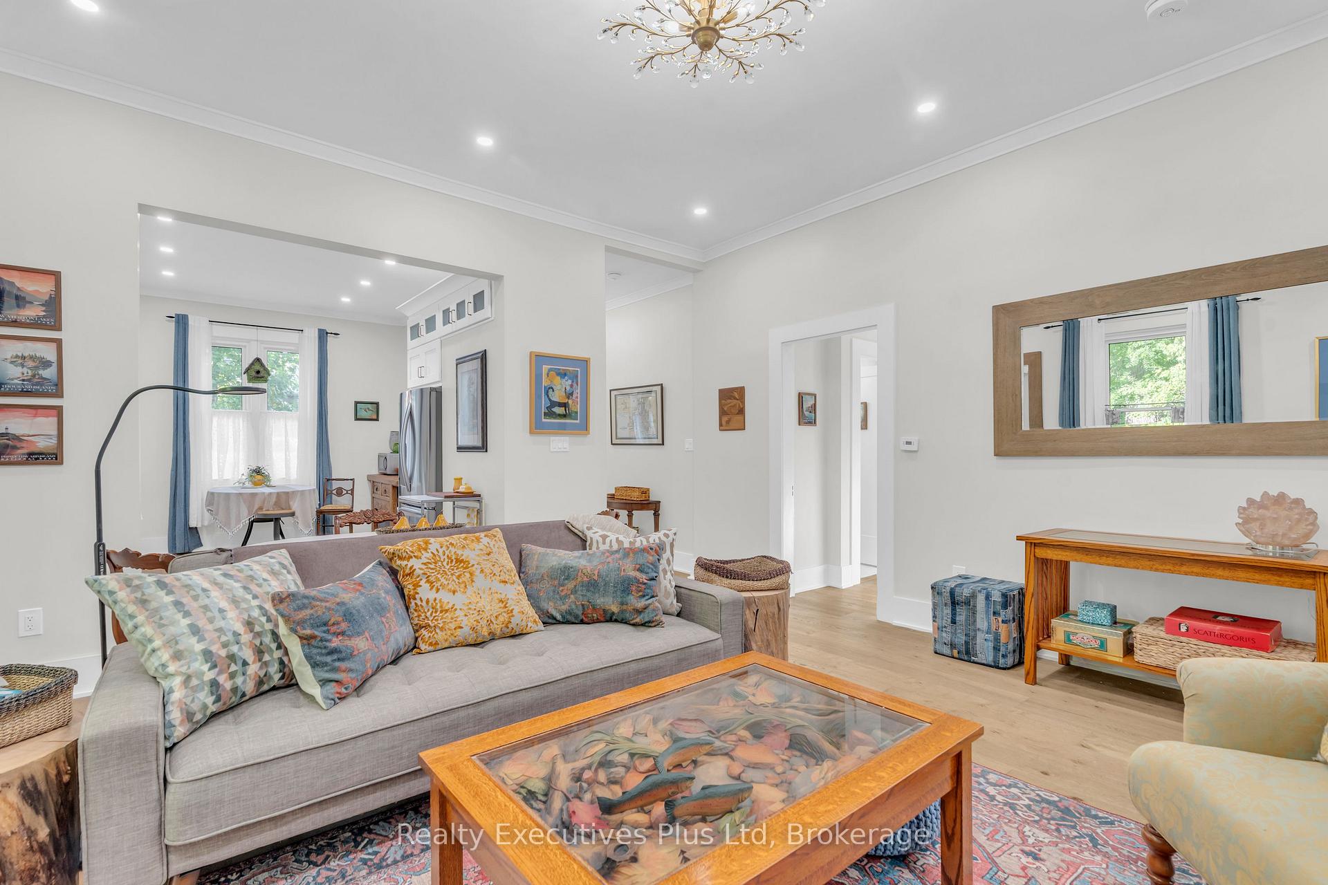 Photo 17 of 61 Hearn Avenue, Guelph, Junction/Onward Willow — HOMEH