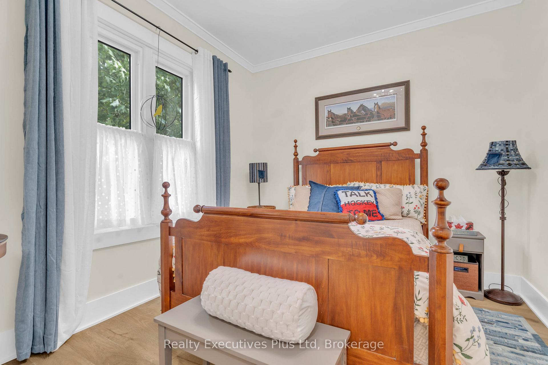 Photo 18 of 61 Hearn Avenue, Guelph, Junction/Onward Willow — HOMEH