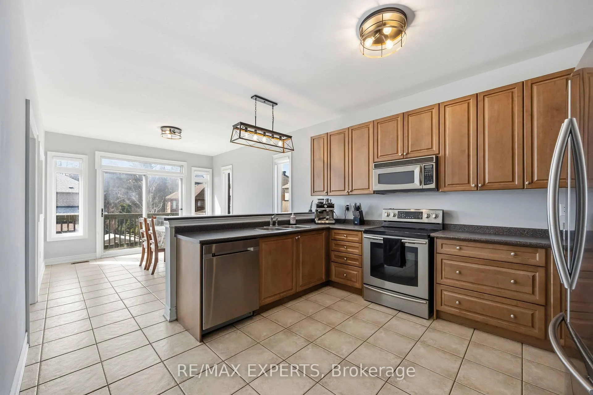 Photo 12 of 135 Pieta Place, Vaughan, Vellore Village — HOMEH