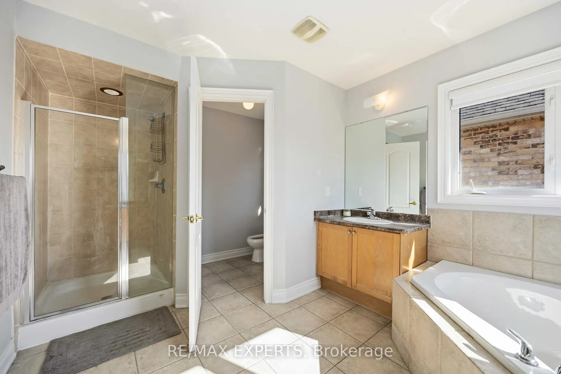 Photo 27 of 135 Pieta Place, Vaughan, Vellore Village — HOMEH