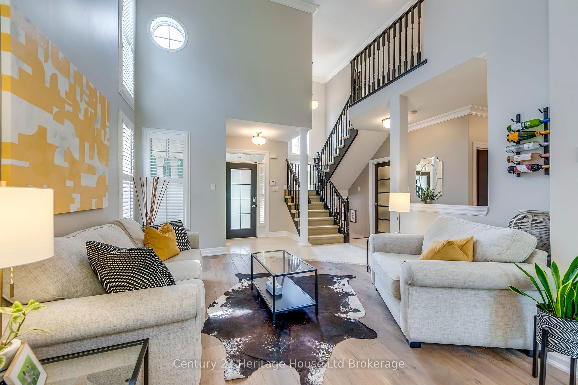 Photo 1 of 16 Sweetman Drive, Hamilton, Dundas — HOMEH