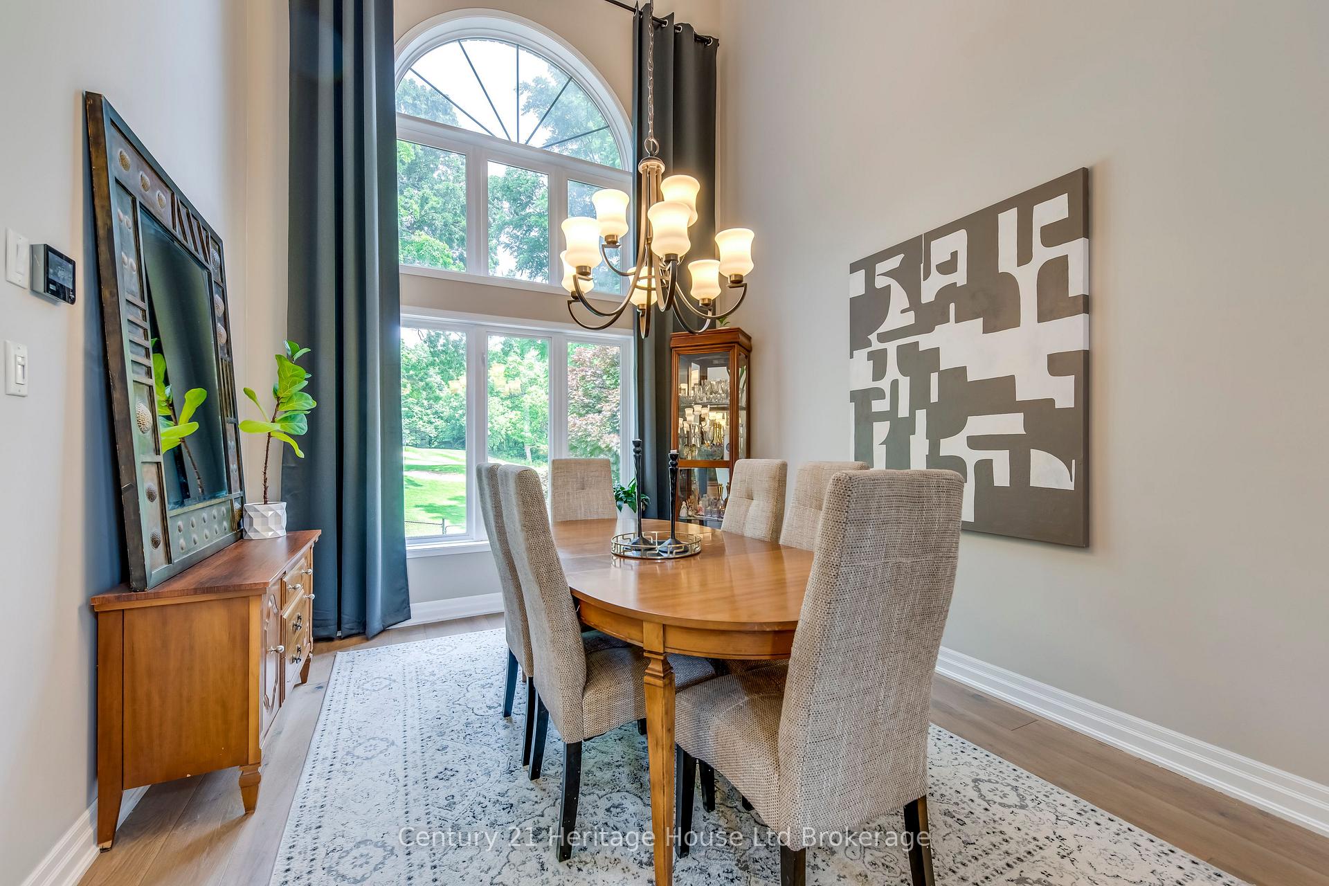 Photo 10 of 16 Sweetman Drive, Hamilton, Dundas — HOMEH