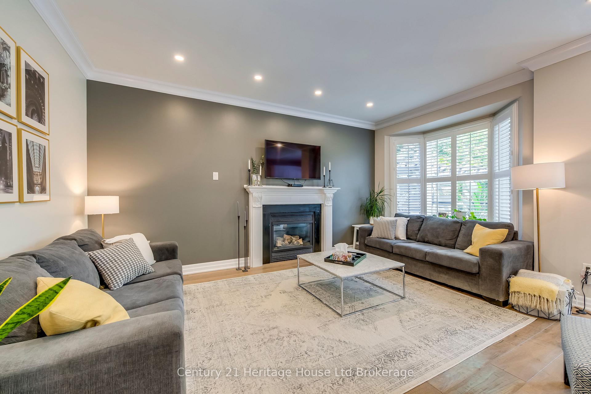 Photo 11 of 16 Sweetman Drive, Hamilton, Dundas — HOMEH