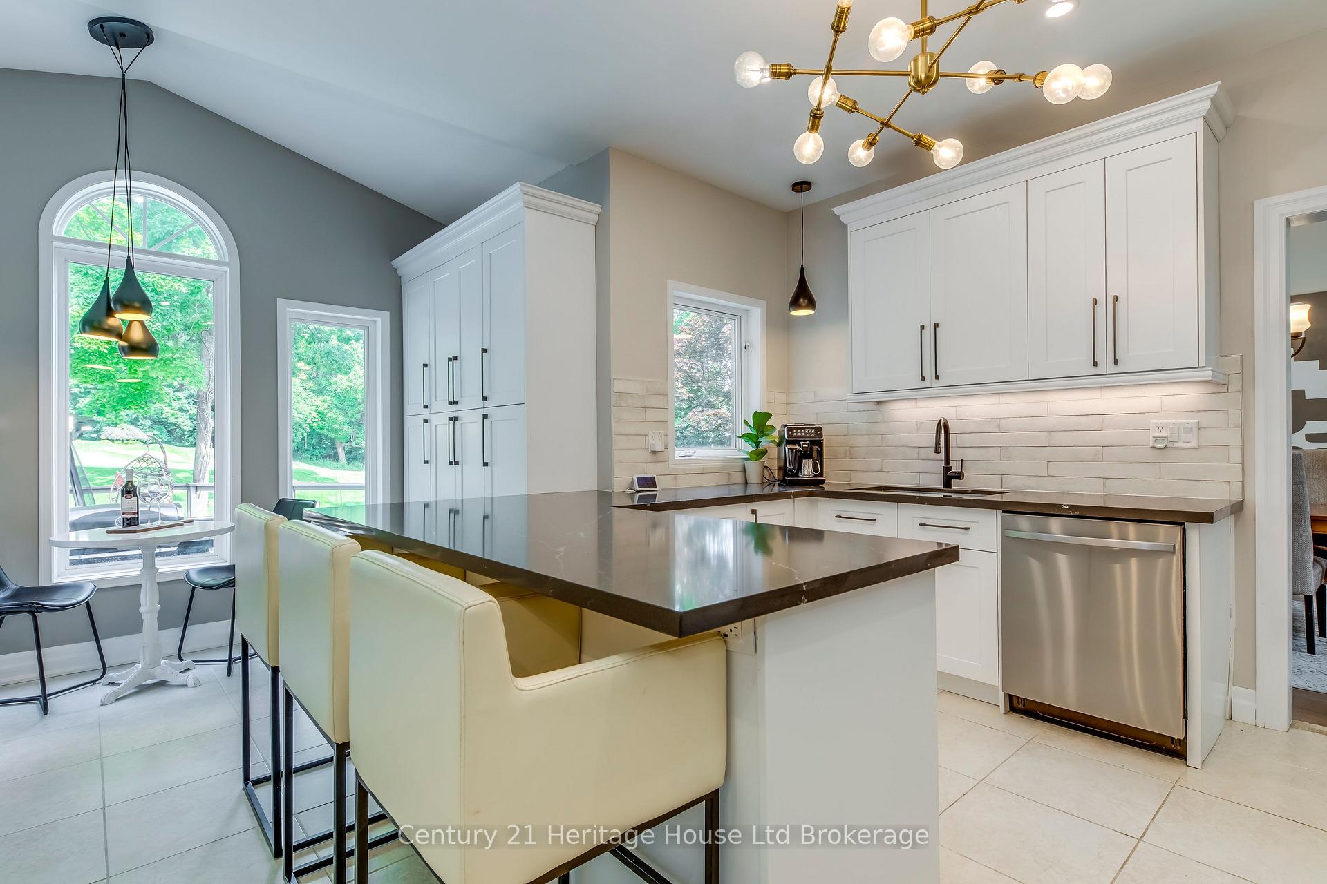 Photo 16 of 16 Sweetman Drive, Hamilton, Dundas — HOMEH