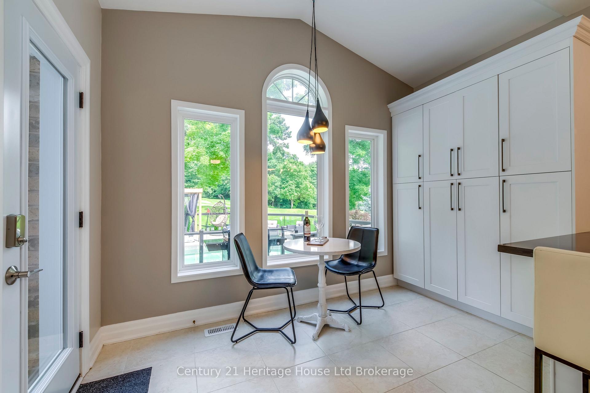 Photo 19 of 16 Sweetman Drive, Hamilton, Dundas — HOMEH