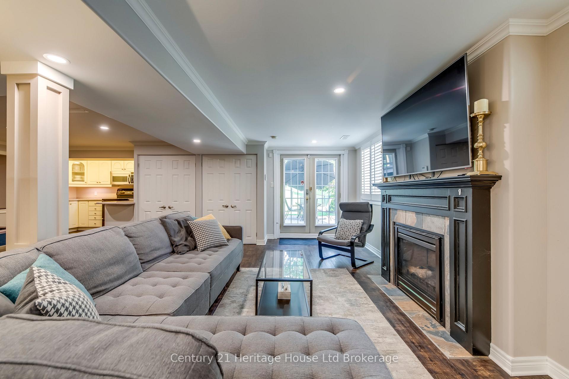 Photo 31 of 16 Sweetman Drive, Hamilton, Dundas — HOMEH
