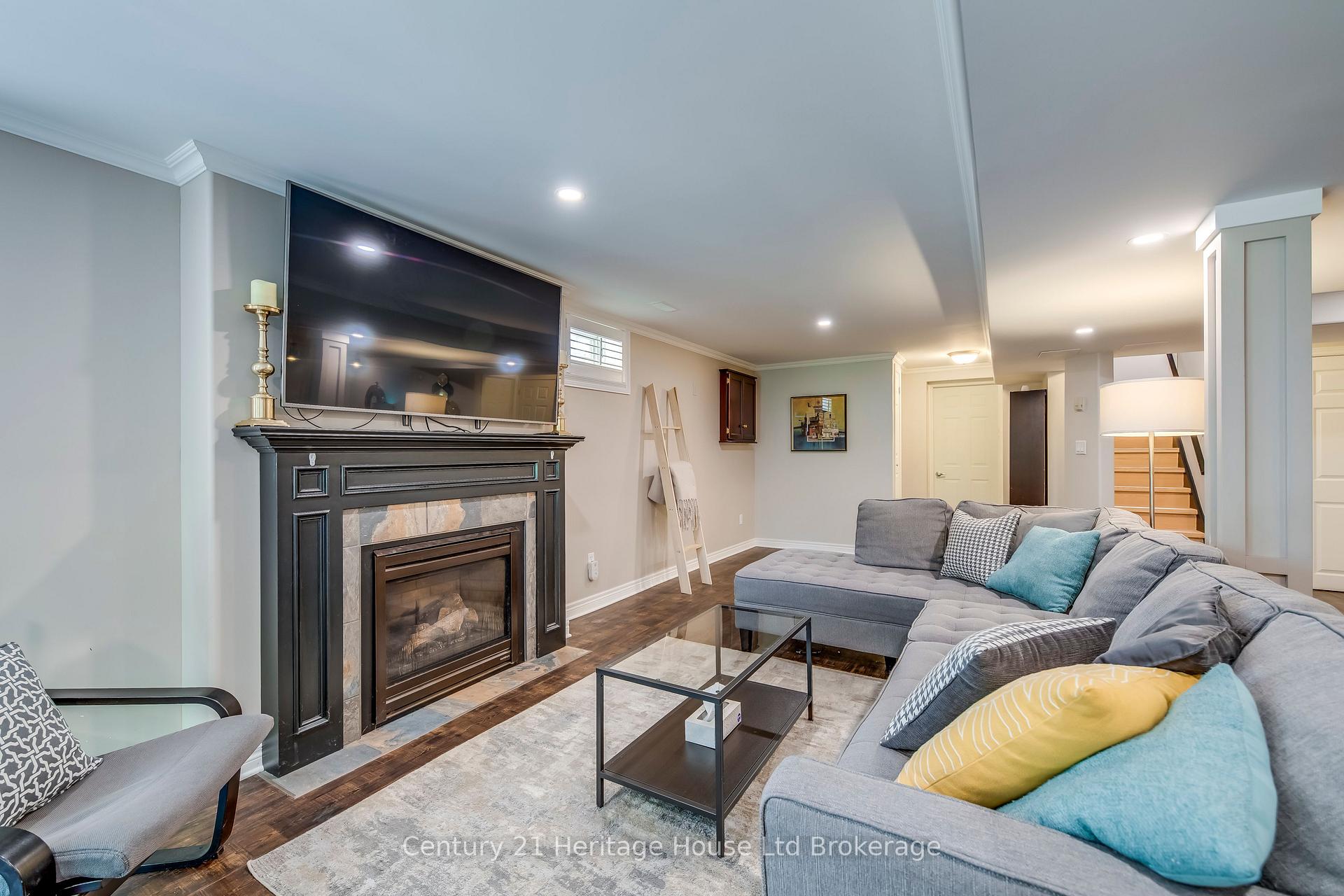 Photo 32 of 16 Sweetman Drive, Hamilton, Dundas — HOMEH
