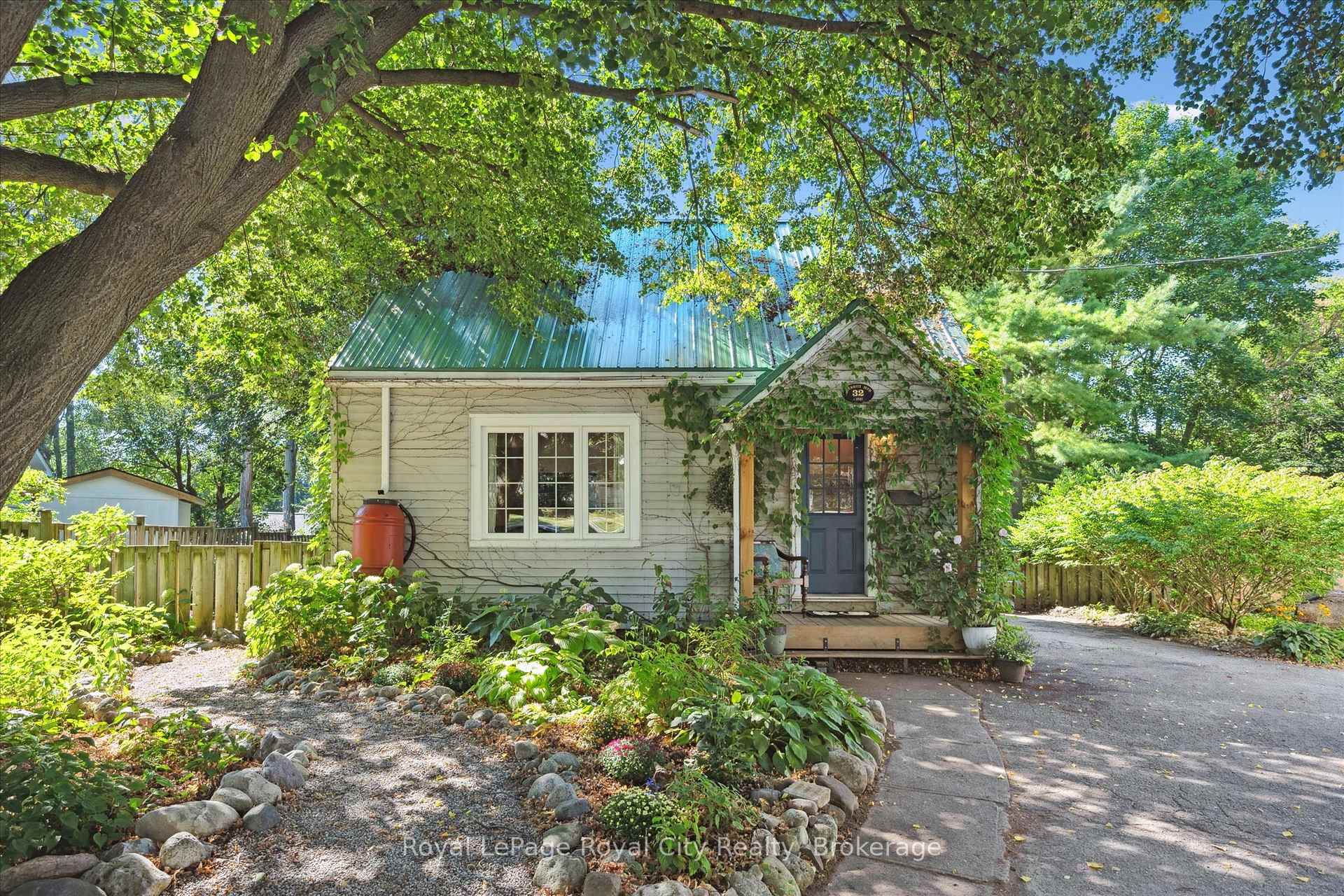 Photo 1 of 32 Merritt Boulevard, Guelph, Junction/Onward Willow — HOMEH