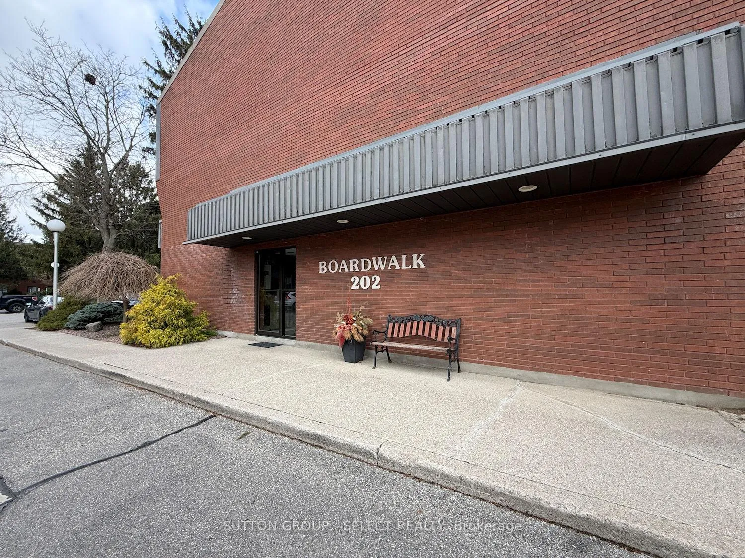 Photo 6 of Unit 309, 202 Campus Parkway, Chatham-Kent, Chatham — HOMEH
