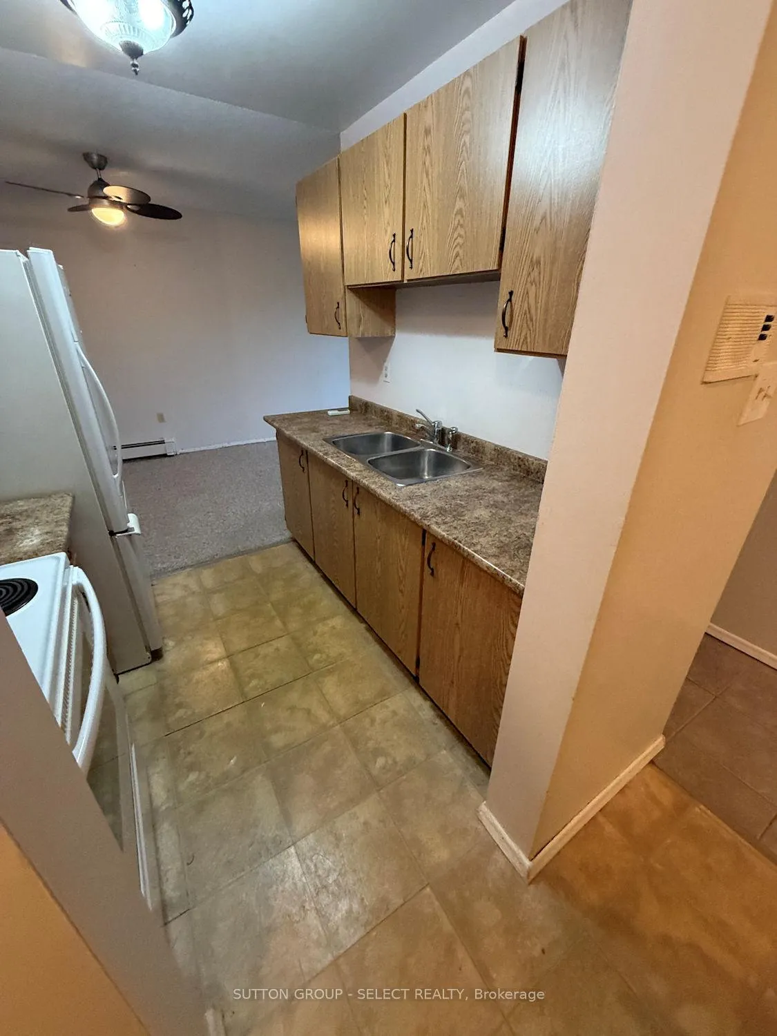 Photo 9 of Unit 309, 202 Campus Parkway, Chatham-Kent, Chatham — HOMEH