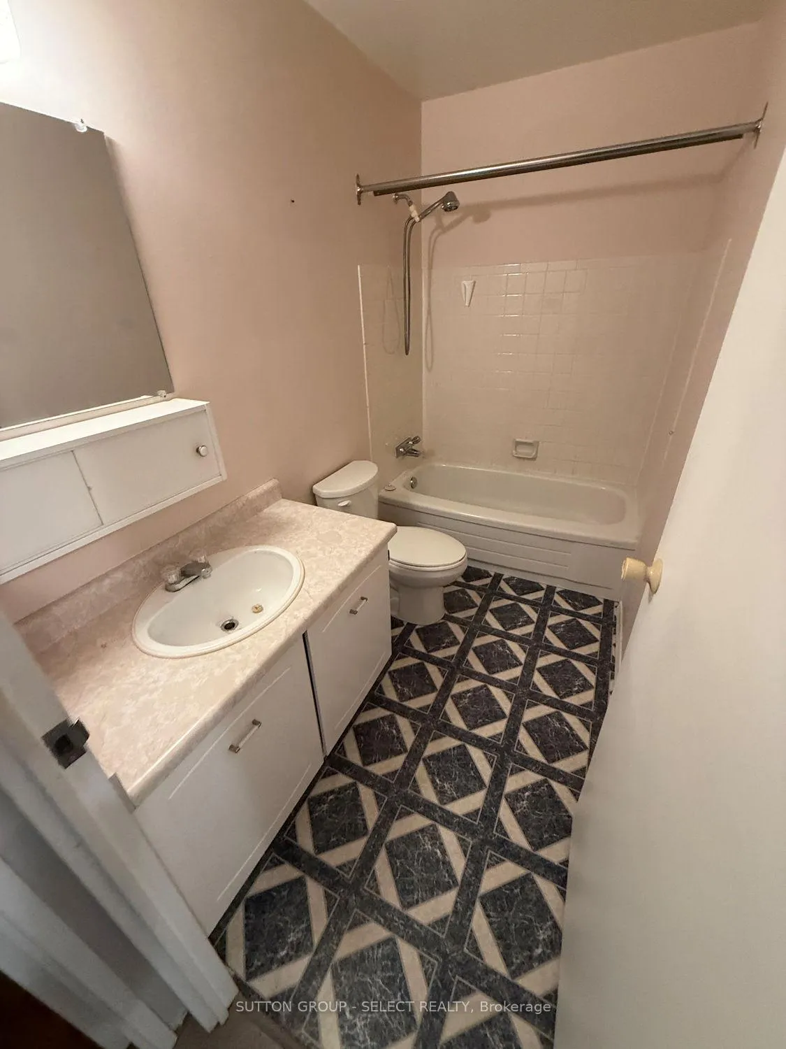 Photo 25 of Unit 309, 202 Campus Parkway, Chatham-Kent, Chatham — HOMEH