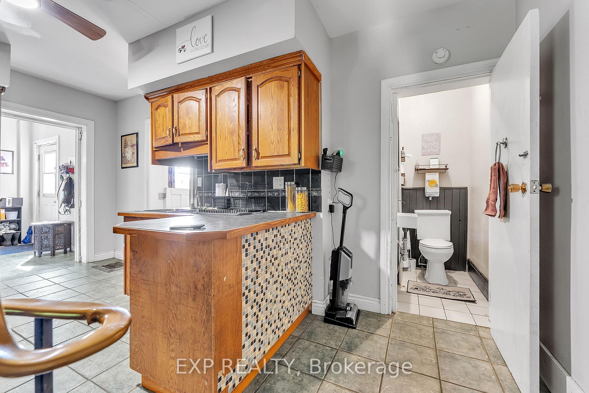 Photo 9 of 44 Catharine Street, Belleville, Belleville Ward — HOMEH