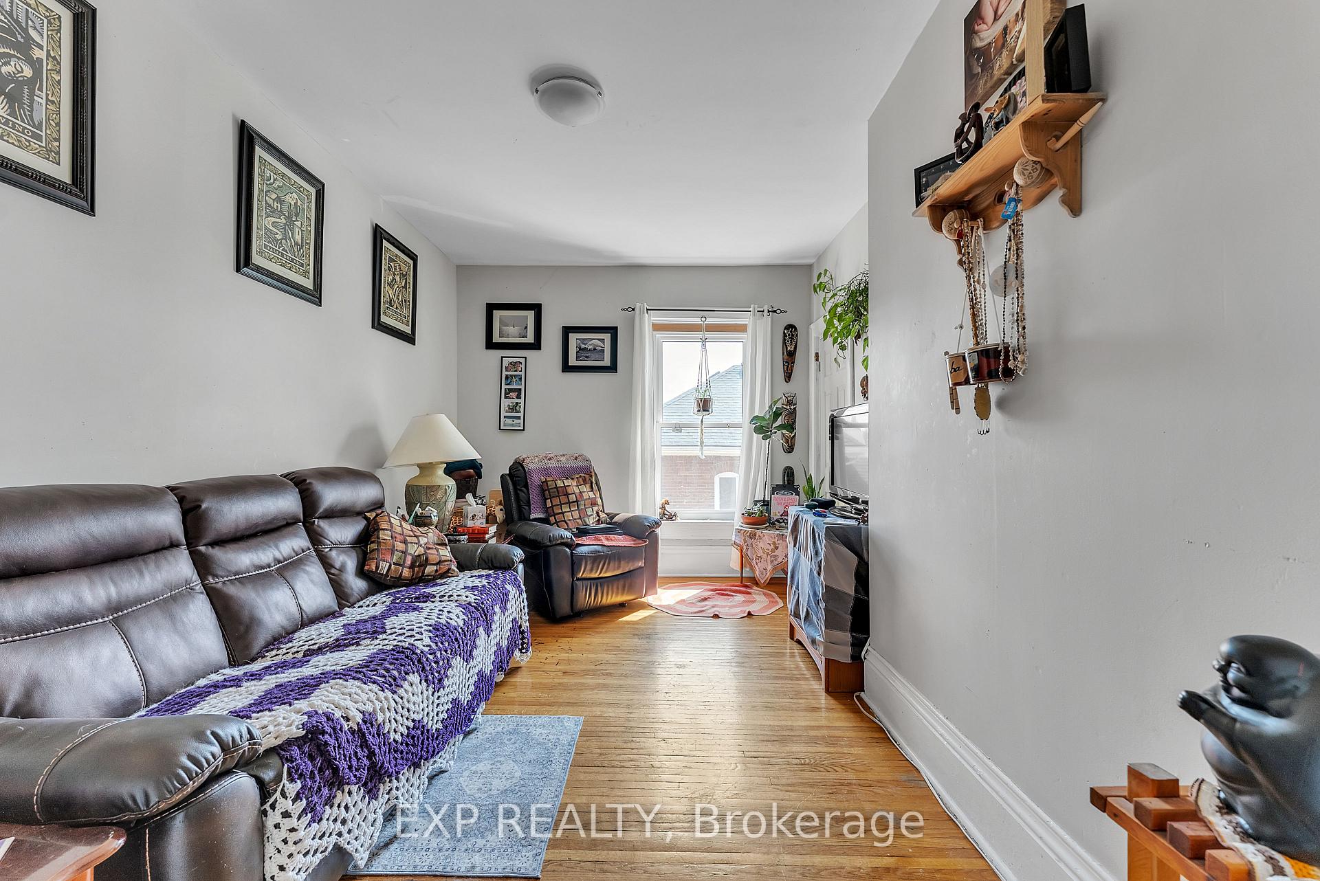 Photo 45 of 44 Catharine Street, Belleville, Belleville Ward — HOMEH