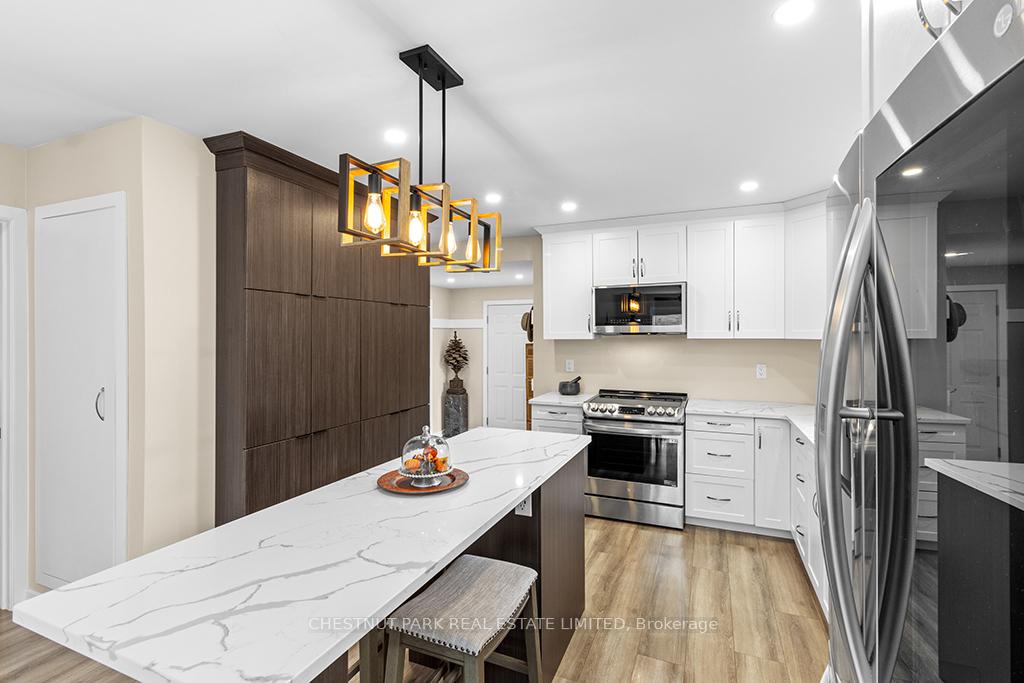 Photo 10 of 86 Mark Street W, Grey Highlands — HOMEH