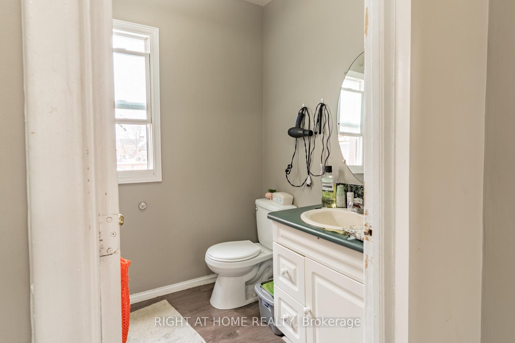 Photo 4 of 487 Cannon Street E, Hamilton, Gibson — HOMEH