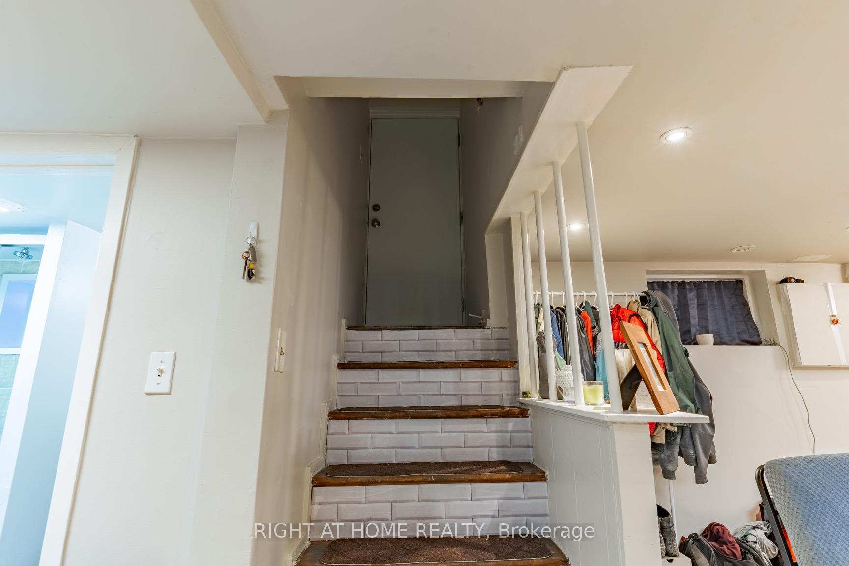 Photo 11 of 487 Cannon Street E, Hamilton, Gibson — HOMEH