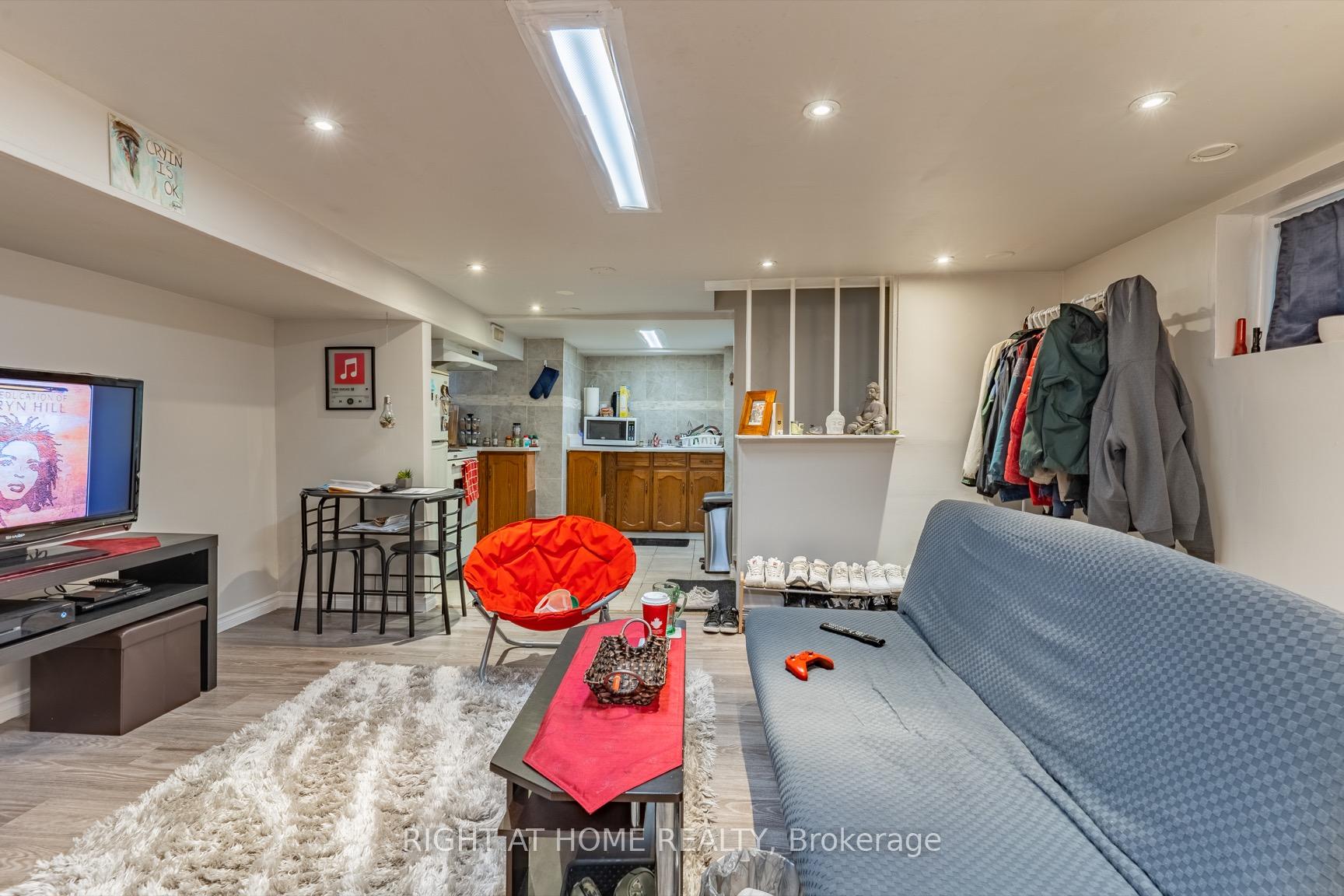 Photo 15 of 487 Cannon Street E, Hamilton, Gibson — HOMEH