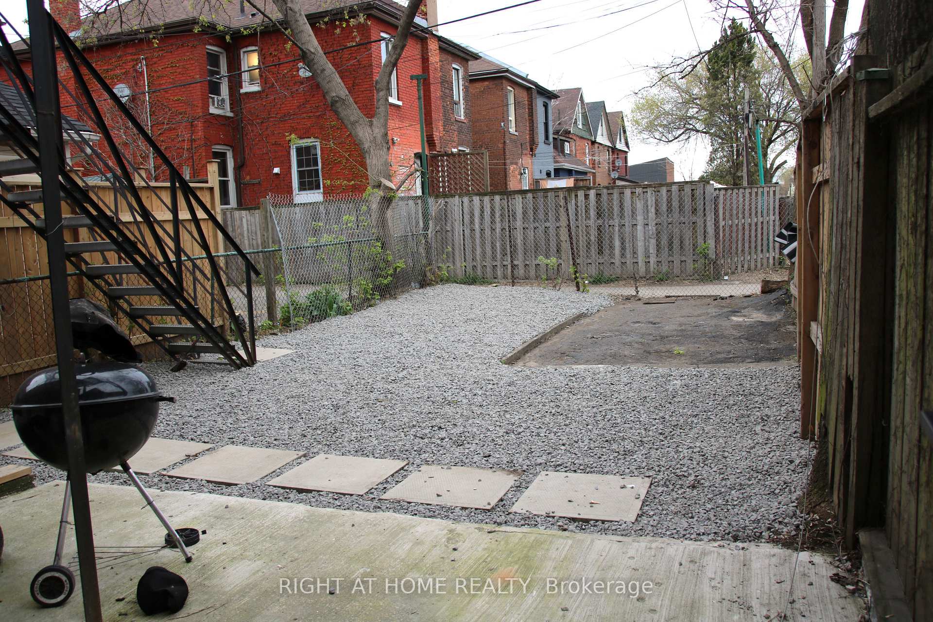 Photo 21 of 487 Cannon Street E, Hamilton, Gibson — HOMEH