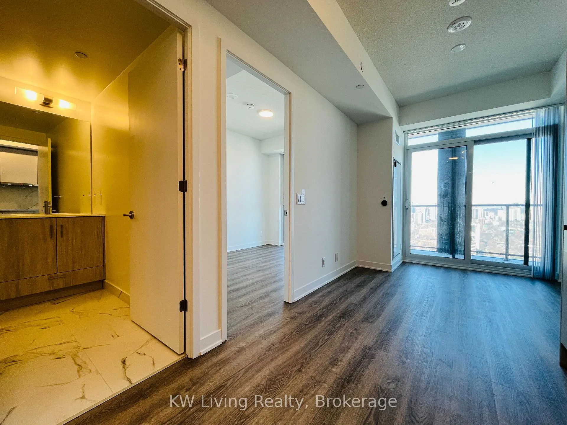 Photo 7 of Unit 4301, 180 Front Street E, Toronto, Moss Park — HOMEH