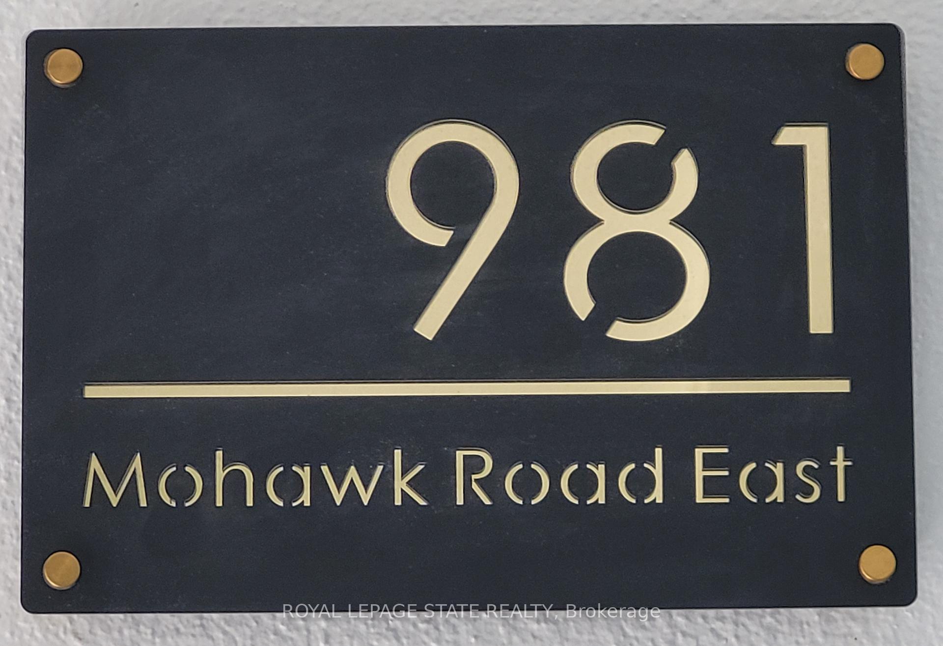 Photo 4 of 981 Mohawk Road E, Hamilton, Huntington — HOMEH