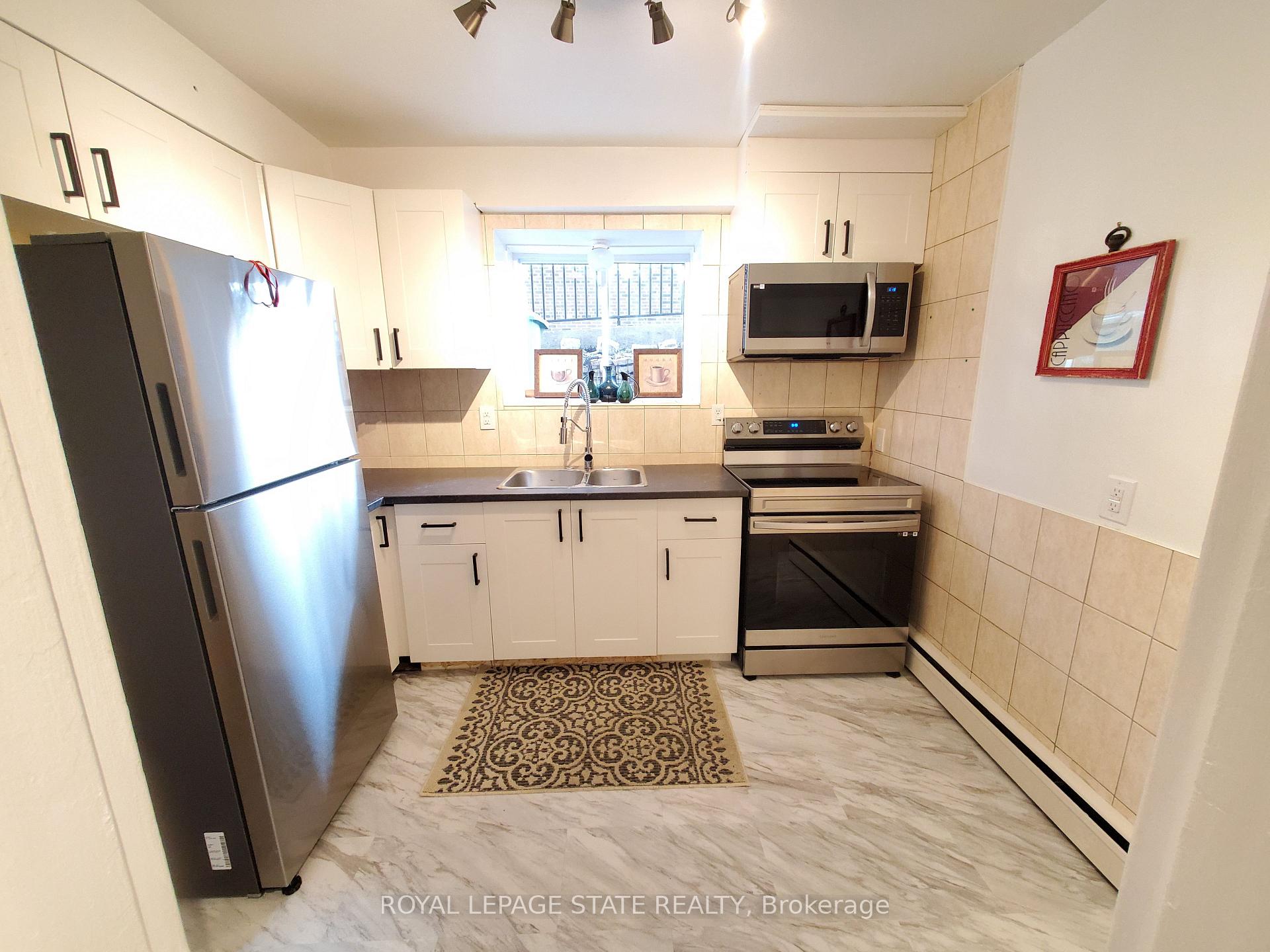 Photo 9 of 981 Mohawk Road E, Hamilton, Huntington — HOMEH