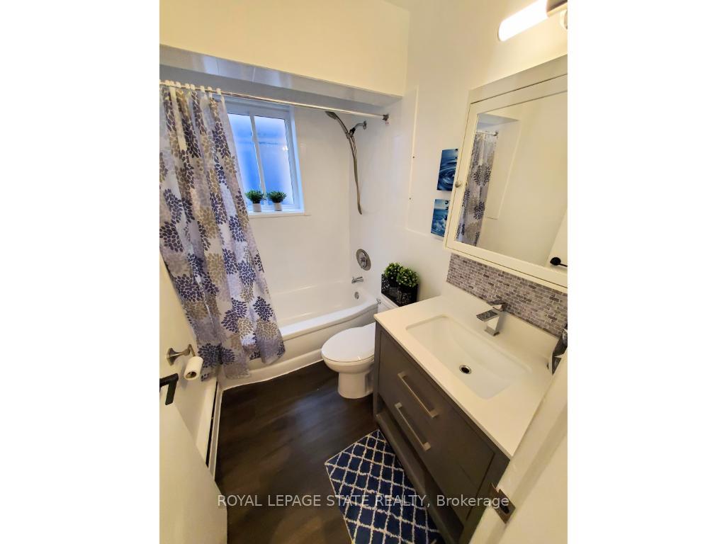 Photo 12 of 981 Mohawk Road E, Hamilton, Huntington — HOMEH