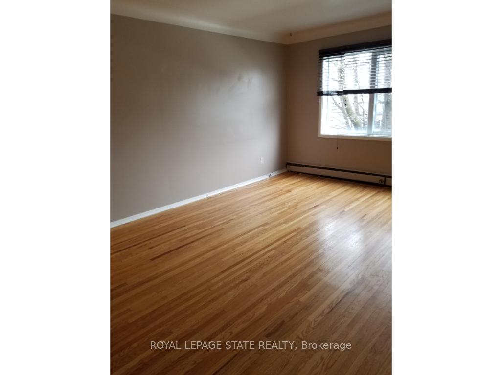 Photo 23 of 981 Mohawk Road E, Hamilton, Huntington — HOMEH