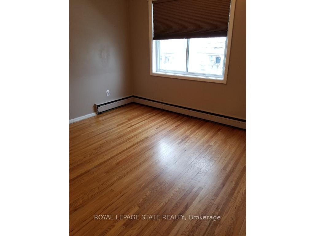 Photo 28 of 981 Mohawk Road E, Hamilton, Huntington — HOMEH
