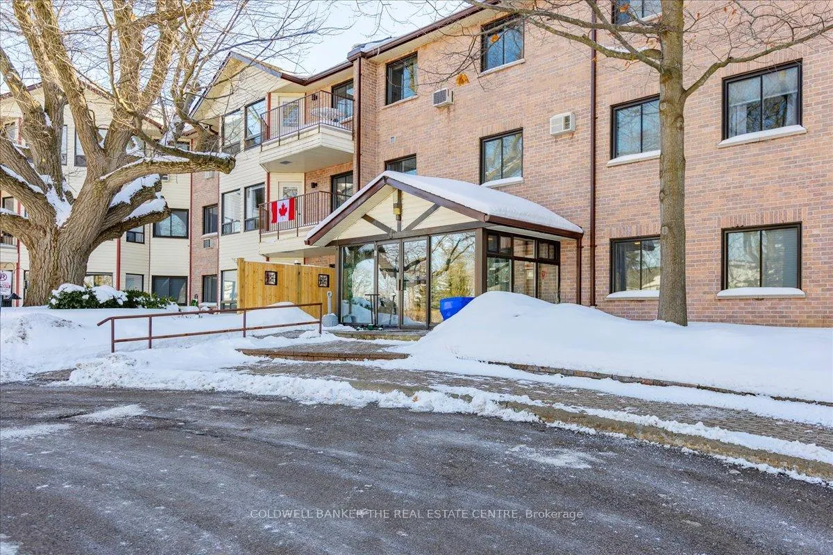 Photo 6 of Unit 105, 111 Grew Boulevard, Georgina, Sutton & Jackson's Point — HOMEH