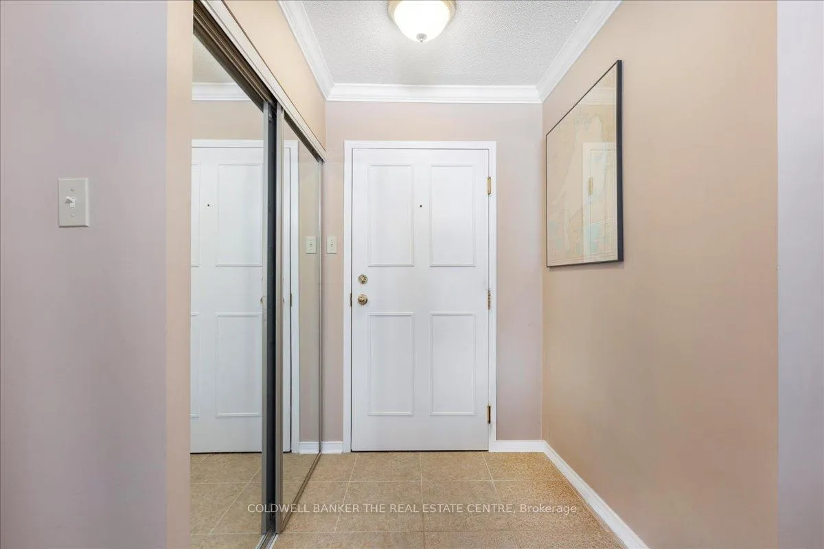 Photo 8 of Unit 105, 111 Grew Boulevard, Georgina, Sutton & Jackson's Point — HOMEH