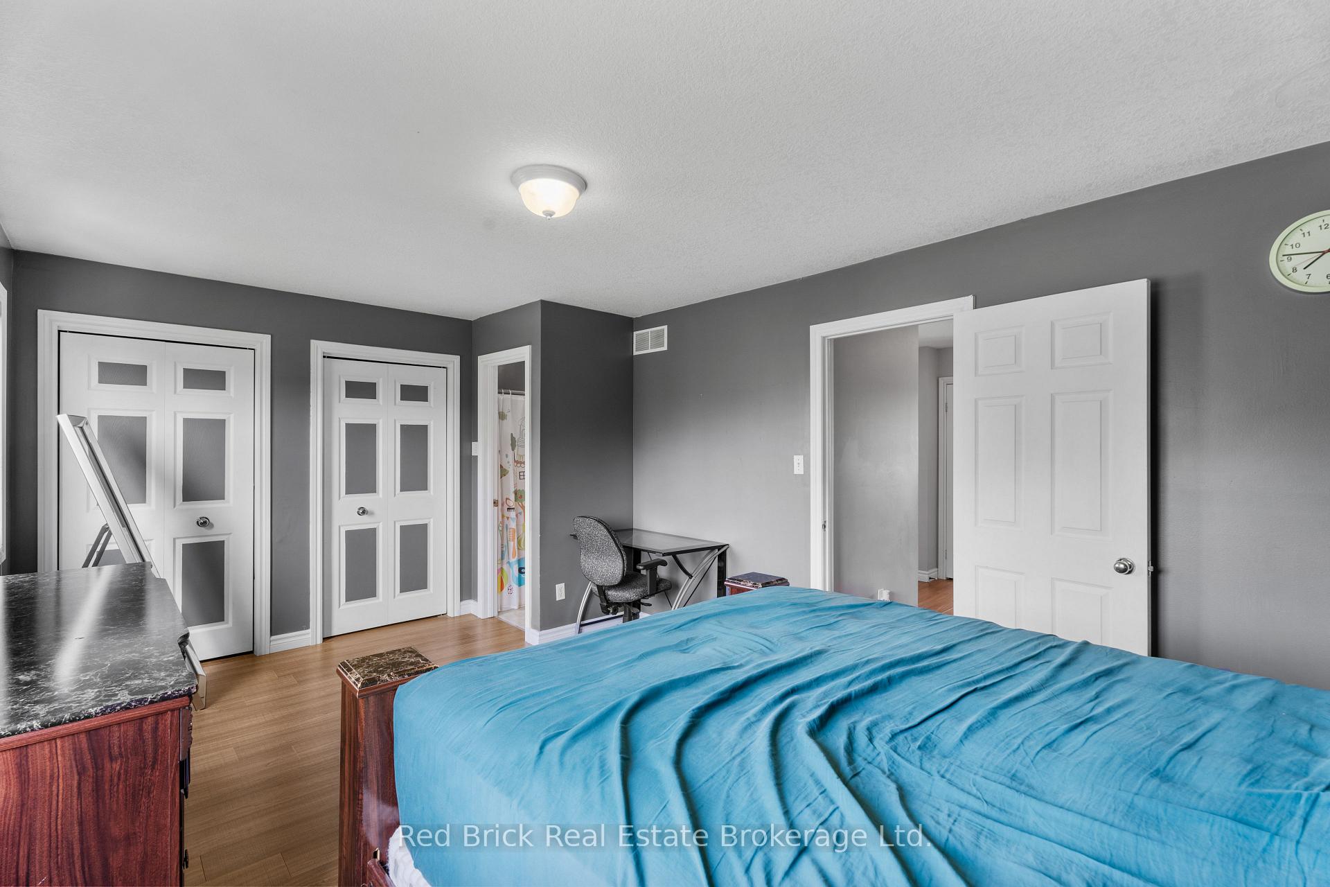 Photo 15 of 105 Flaherty Drive, Guelph, Willow West/Sugarbush/West Acres — HOMEH