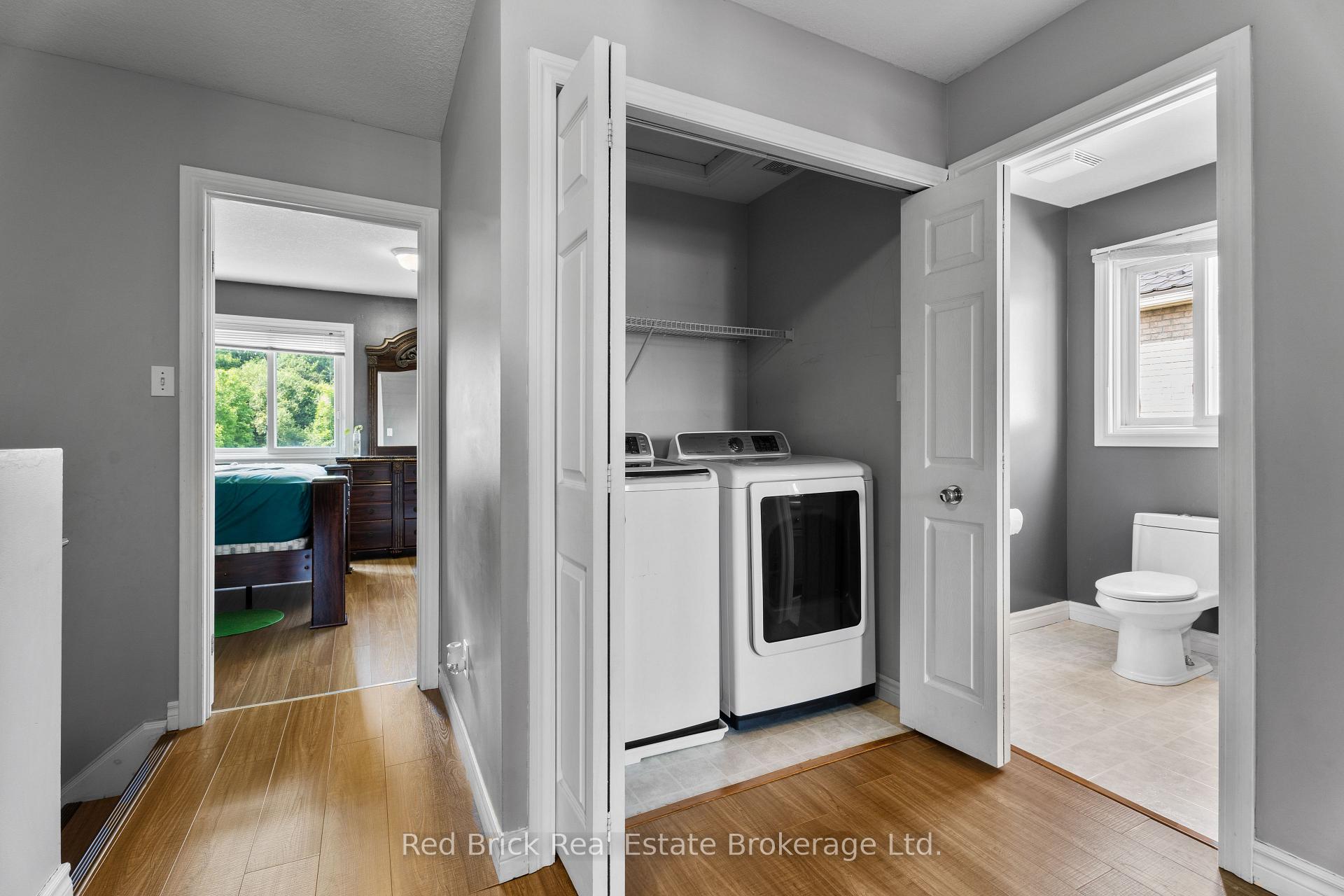 Photo 18 of 105 Flaherty Drive, Guelph, Willow West/Sugarbush/West Acres — HOMEH
