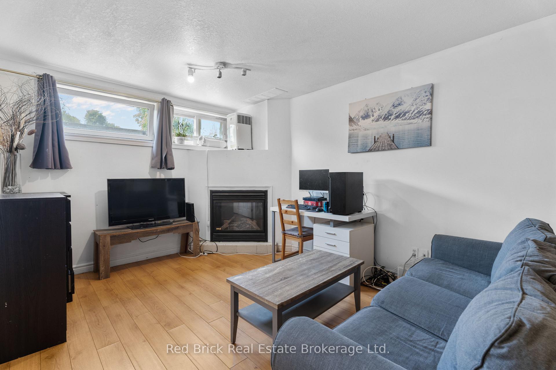 Photo 21 of 105 Flaherty Drive, Guelph, Willow West/Sugarbush/West Acres — HOMEH