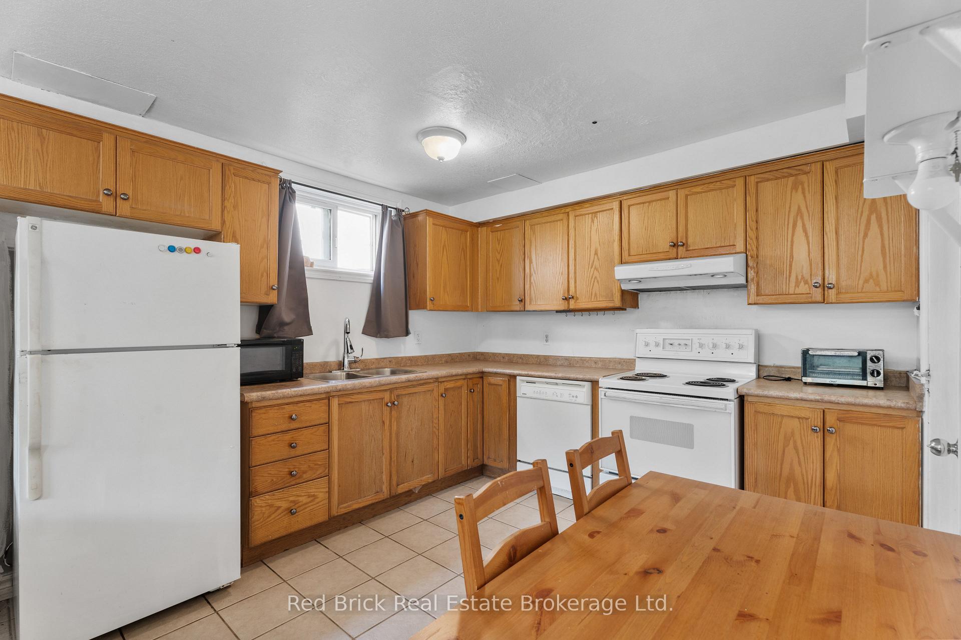 Photo 23 of 105 Flaherty Drive, Guelph, Willow West/Sugarbush/West Acres — HOMEH