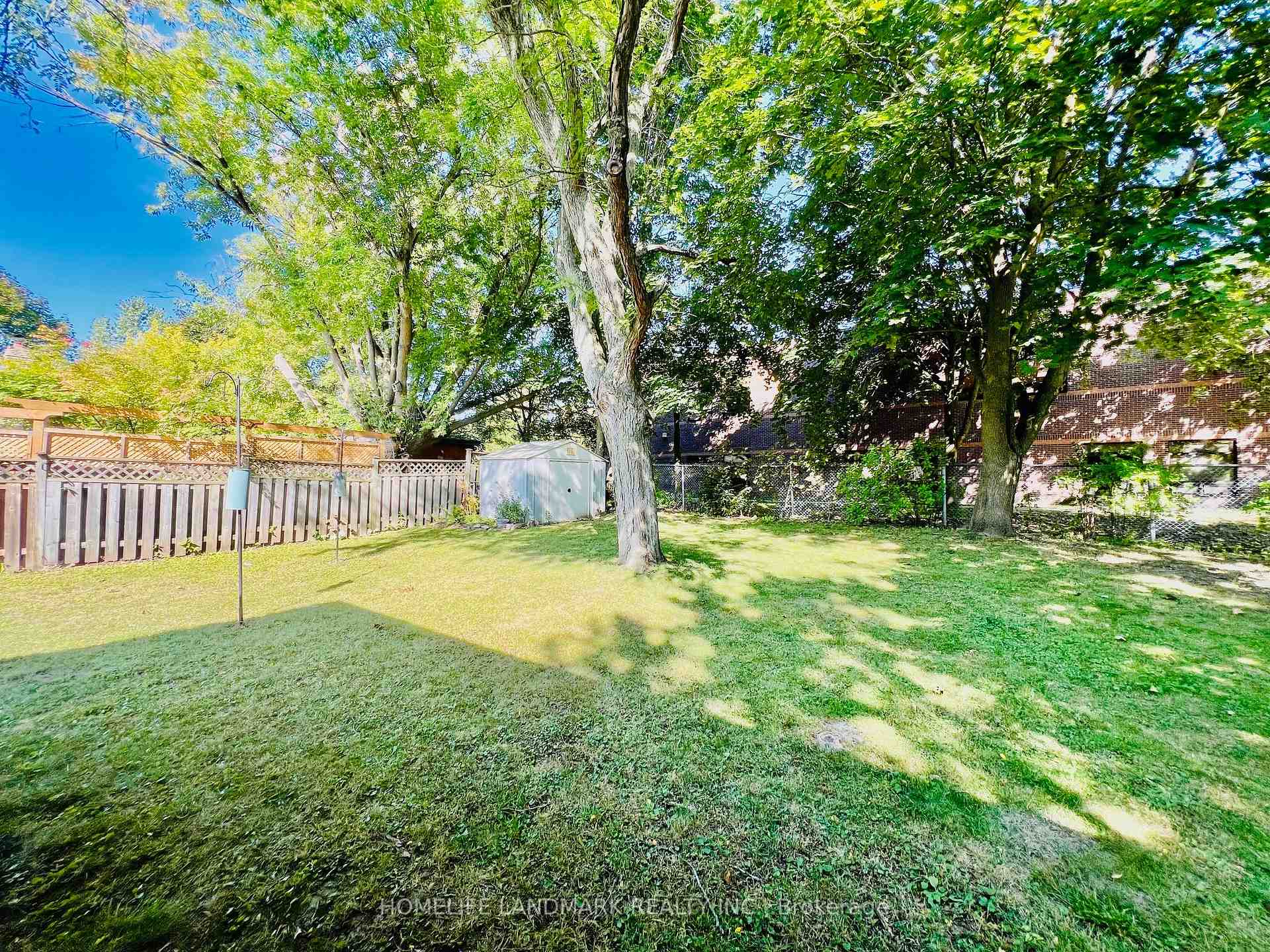 Photo 12 of 74 Devins Drive, Aurora, Aurora Heights — HOMEH