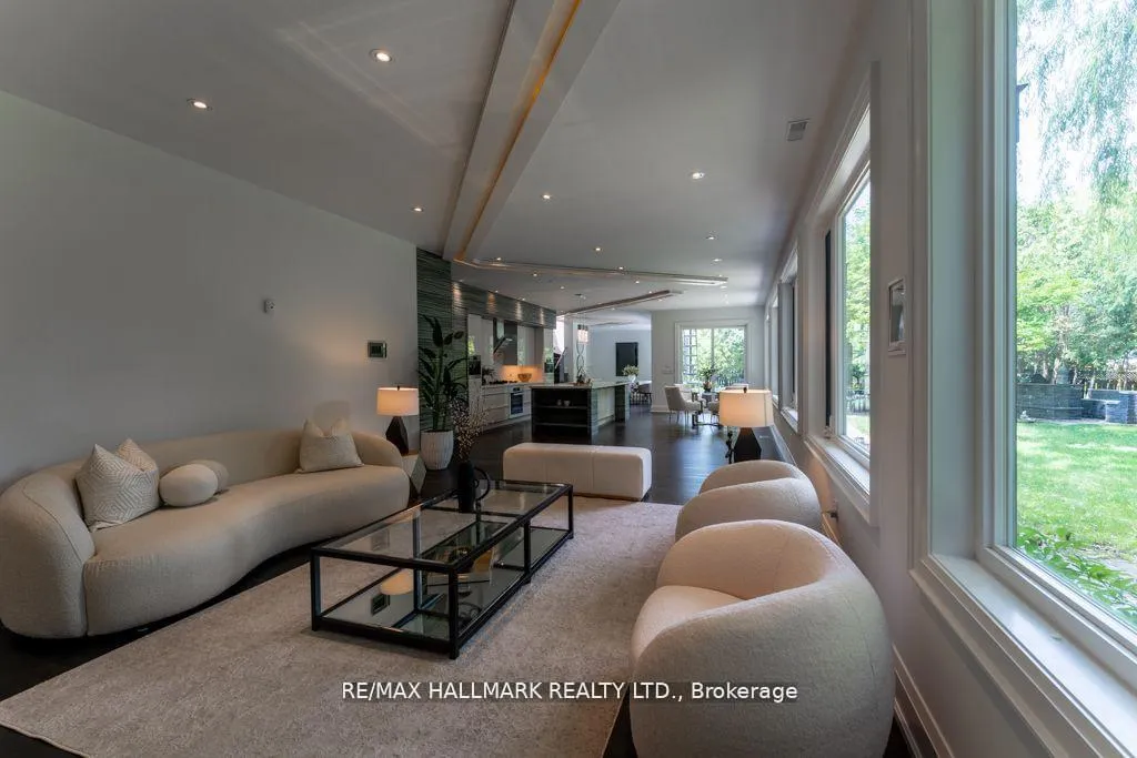 Photo 10 of 17 Hammok Crescent, Markham, Bayview Glen — HOMEH