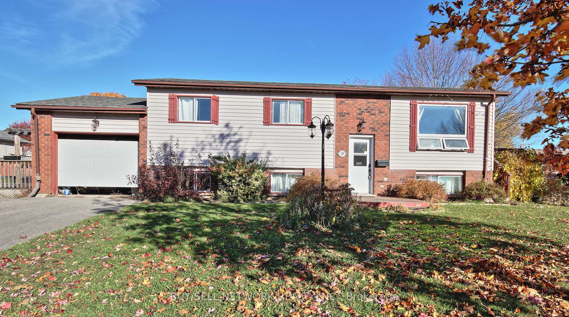 Front of 329 Middlefield Road