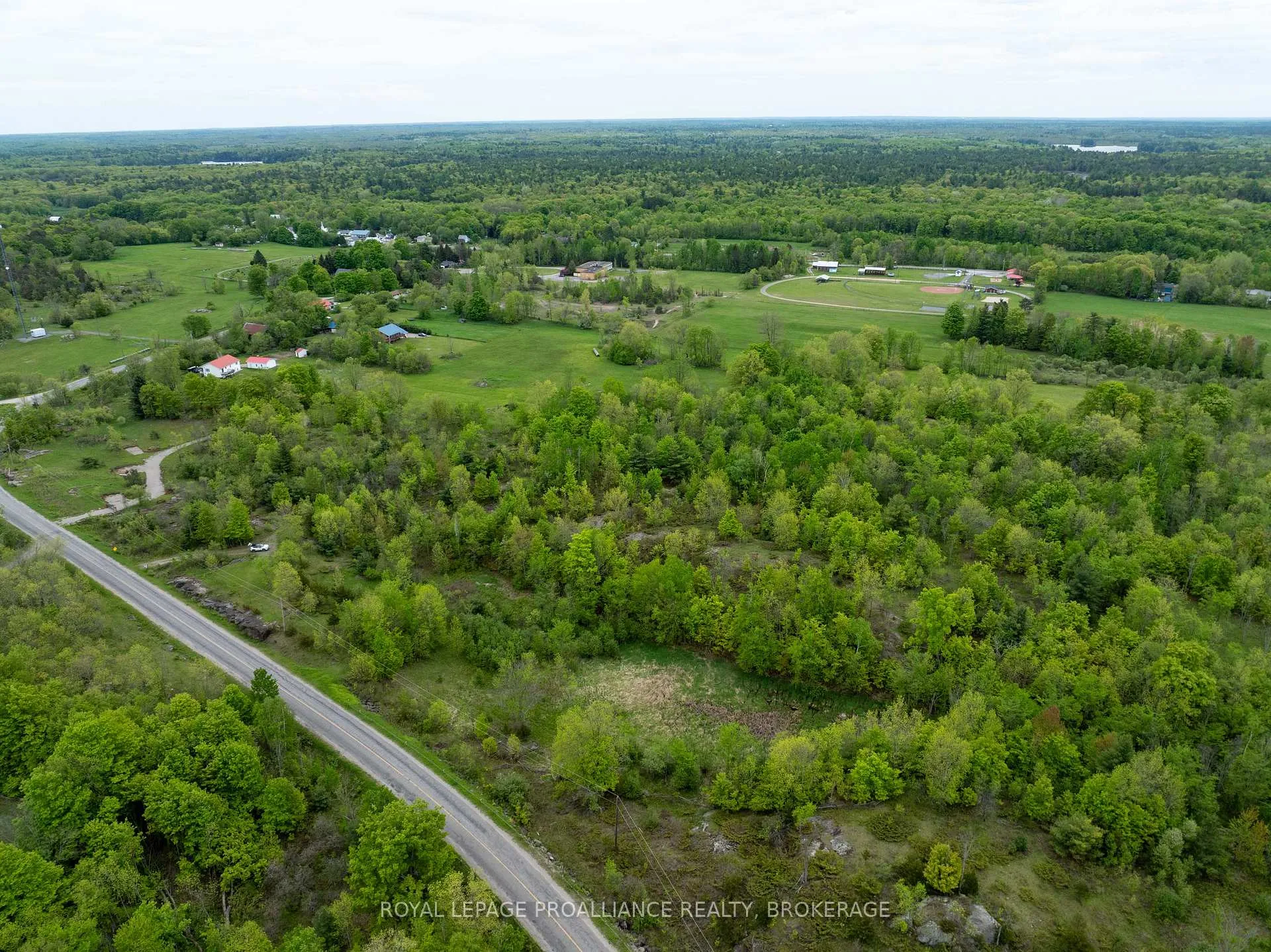 Photo 6 of 1147 Long Lake Road, Frontenac, Frontenac Centre — HOMEH