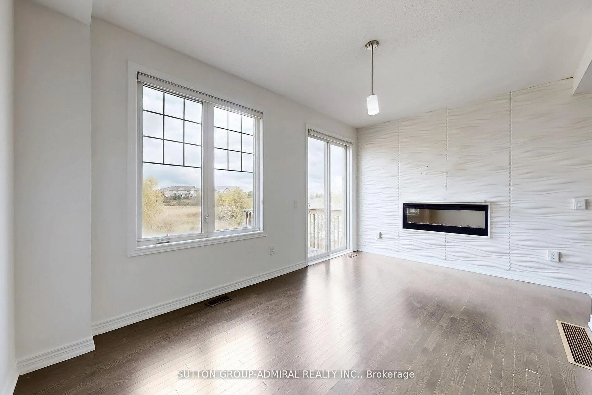 Photo 14 of 74 Davenfield Circle, Brampton, Bram East — HOMEH