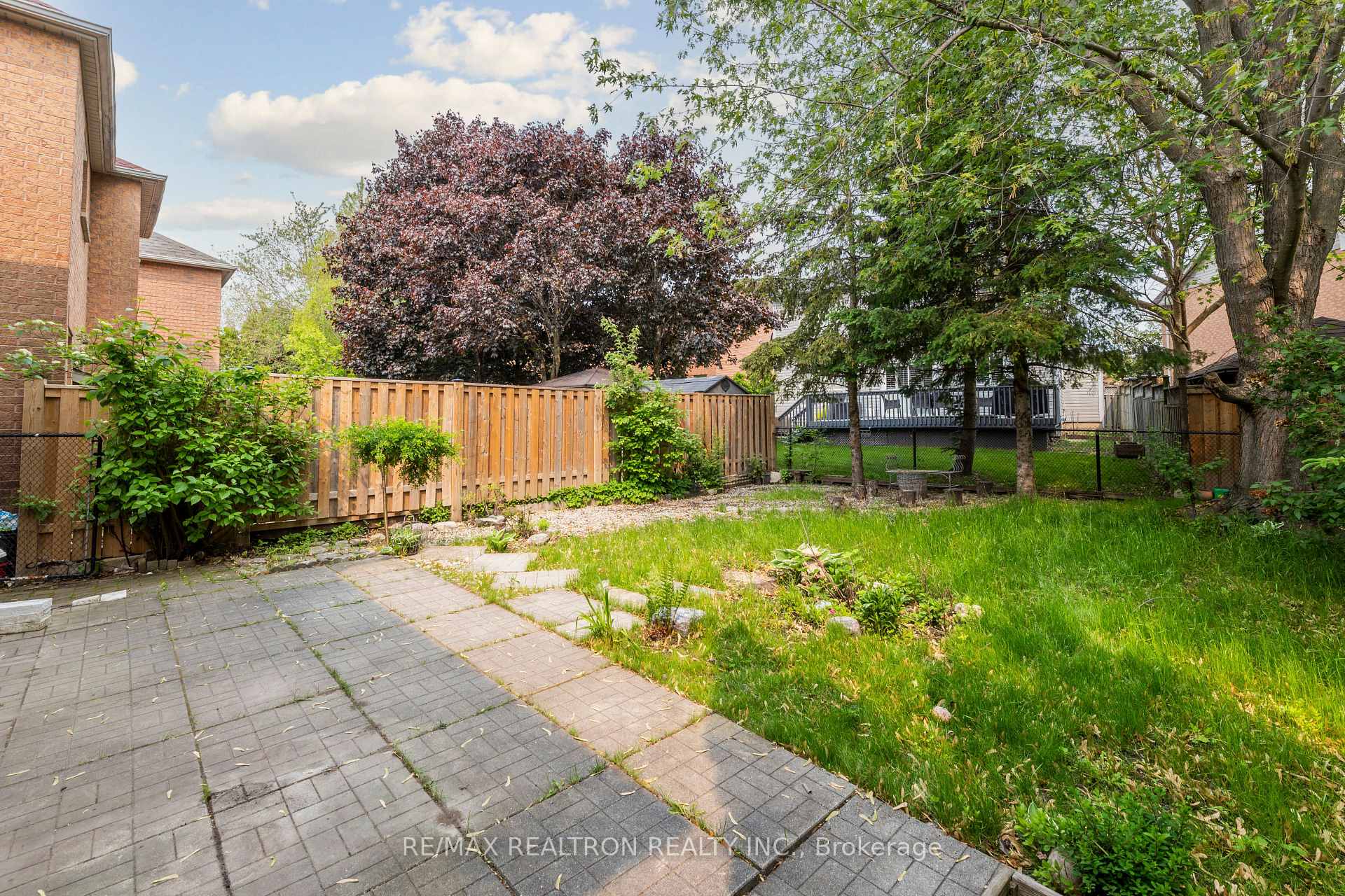 Photo 28 of 135 Mcsweeney Crescent, Ajax, Northwest Ajax — HOMEH