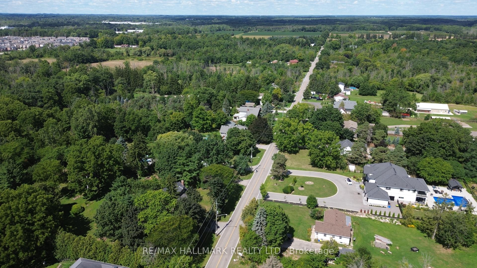 Photo 5 of 559 Dundas Street E, Hamilton, Waterdown — HOMEH