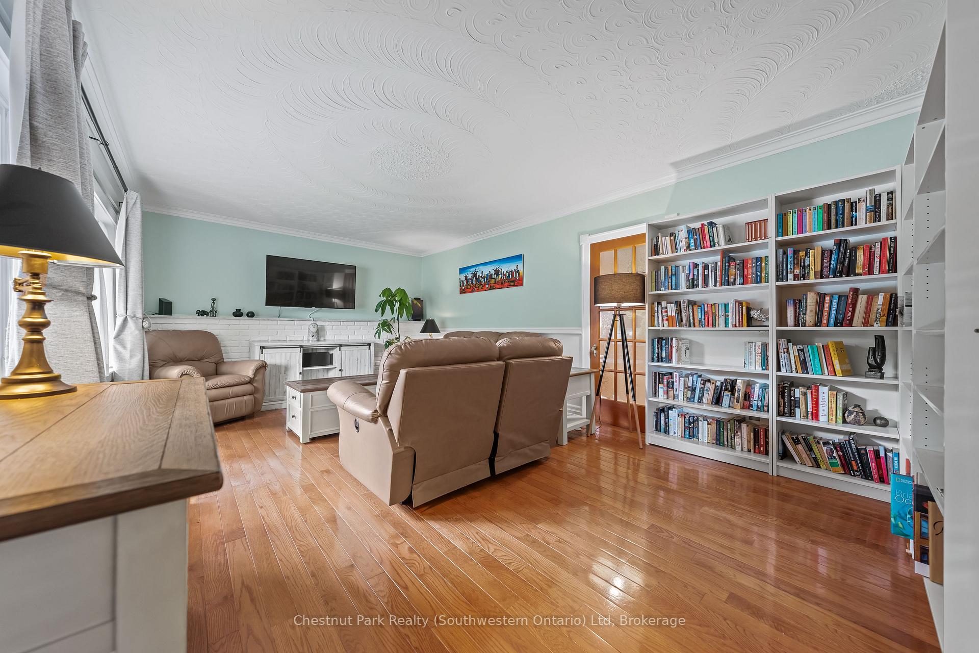 Photo 7 of 68 Lemon Street, Guelph, St. George's — HOMEH