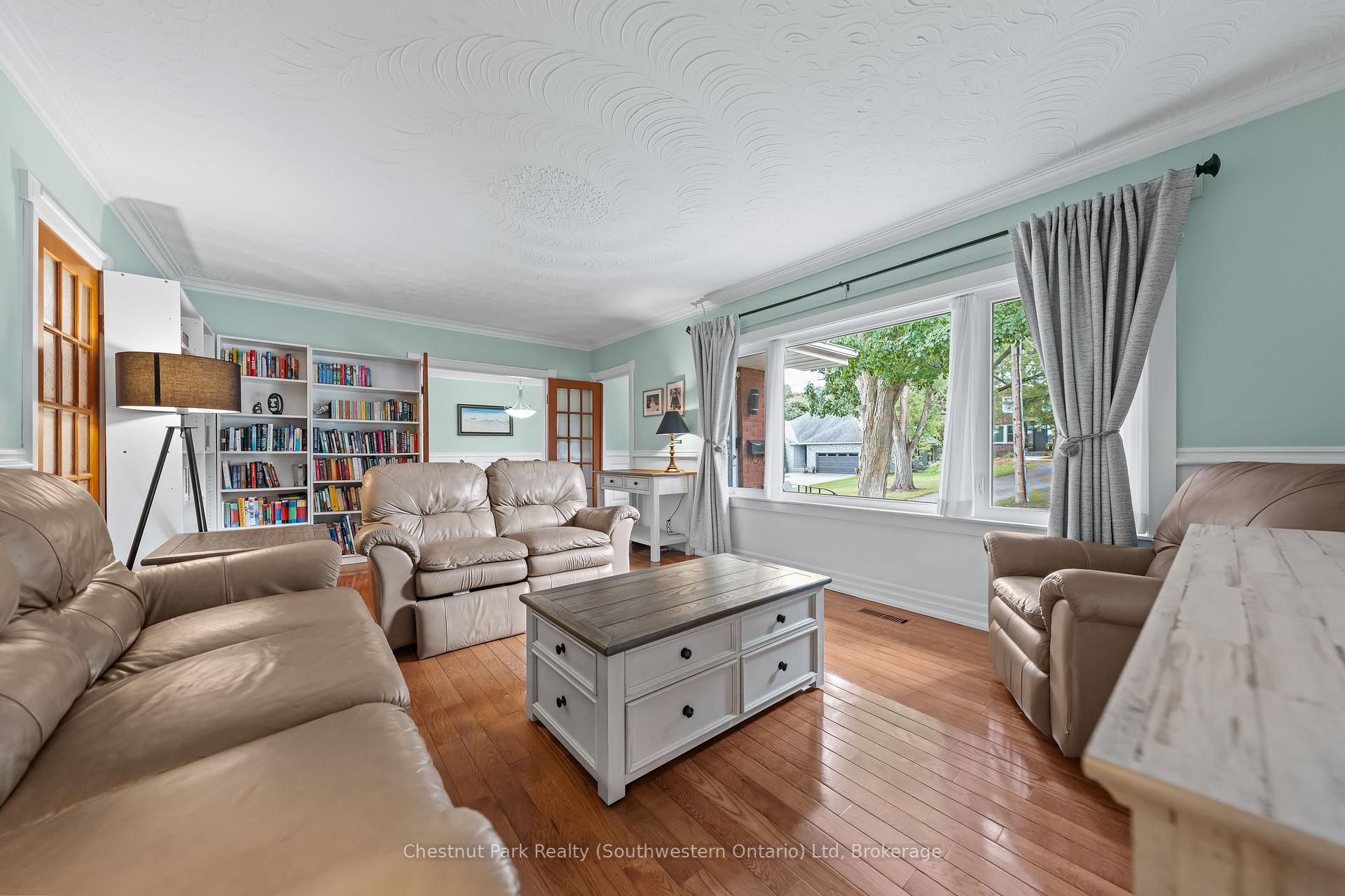 Photo 8 of 68 Lemon Street, Guelph, St. George's — HOMEH