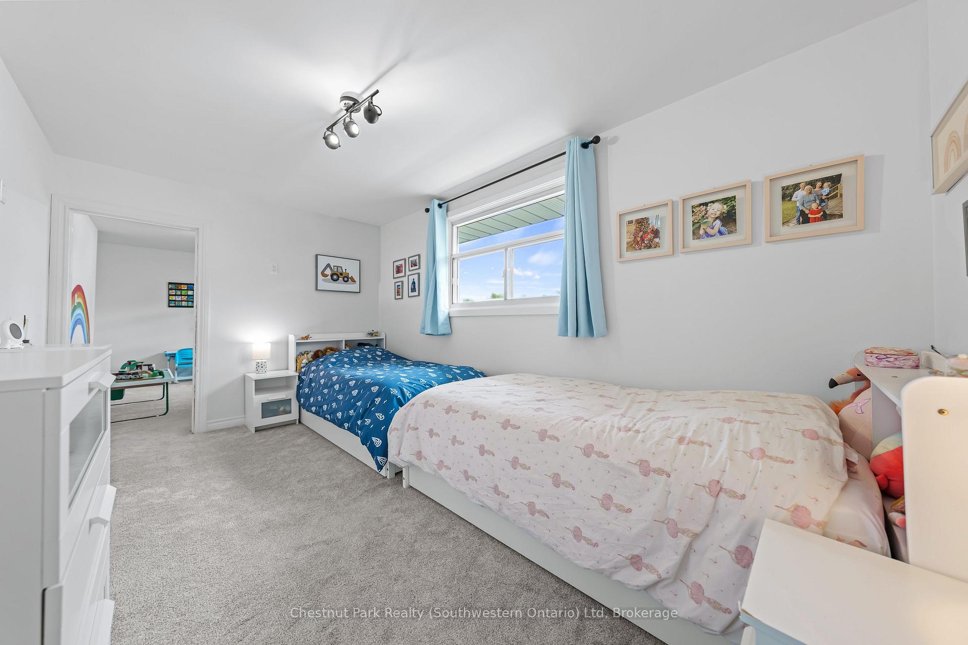 Photo 17 of 68 Lemon Street, Guelph, St. George's — HOMEH