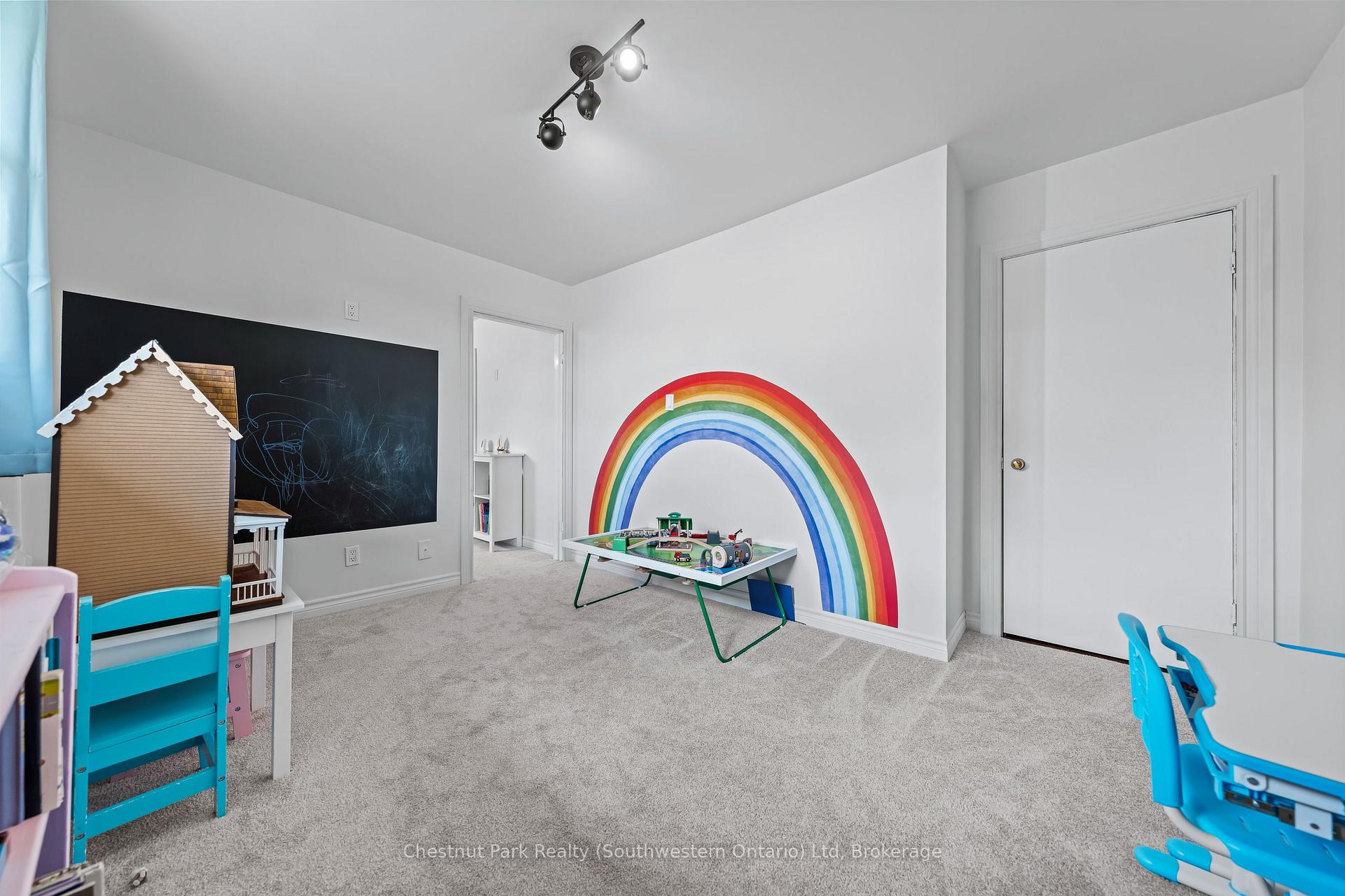 Photo 19 of 68 Lemon Street, Guelph, St. George's — HOMEH