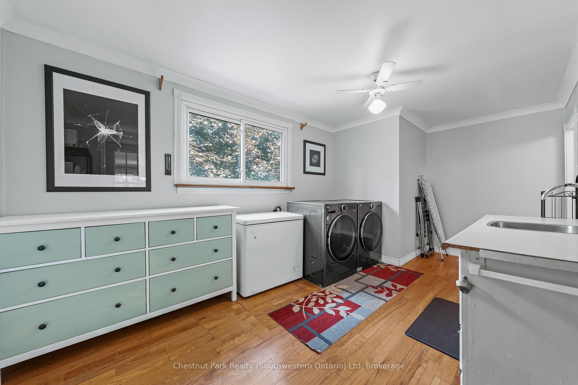 Photo 24 of 68 Lemon Street, Guelph, St. George's — HOMEH