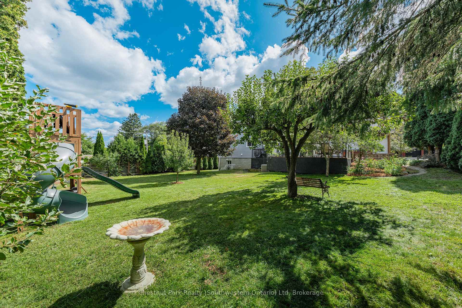 Photo 45 of 68 Lemon Street, Guelph, St. George's — HOMEH