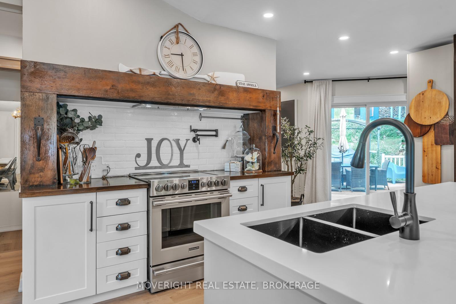 Photo 10 of 101 Thistle Lane, Frontenac, Frontenac South — HOMEH