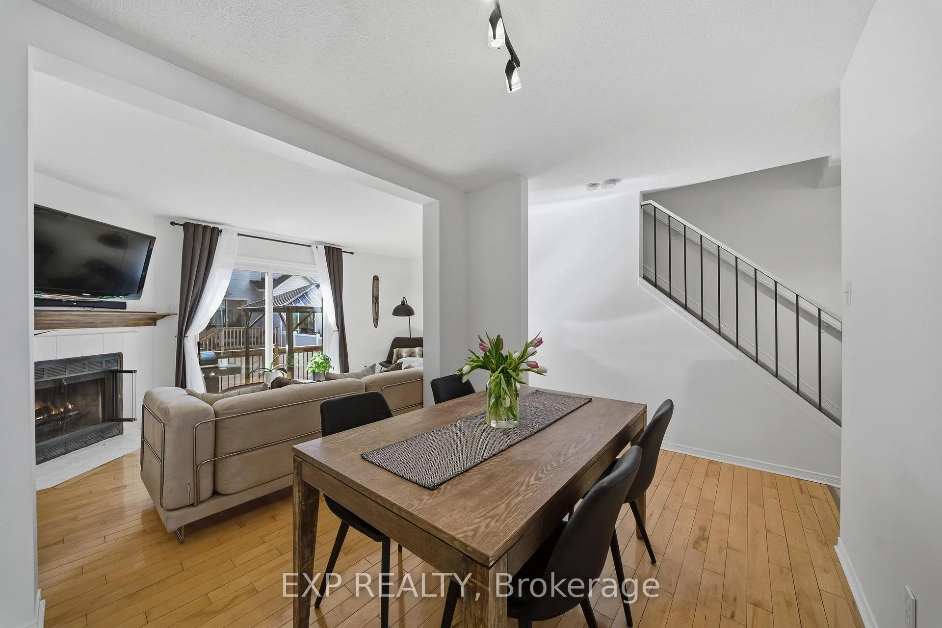 Photo 7 of 1832 Loranger Court, Ottawa, Chapel Hill — HOMEH